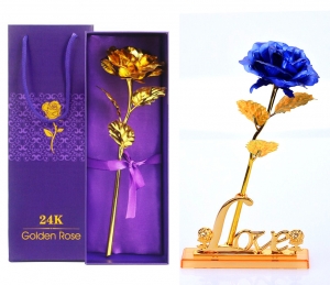 Синяя роза на подставке в подарочной упаковке