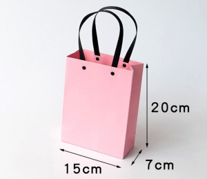 Подарочный пакет розовый 15х20х7 см. 