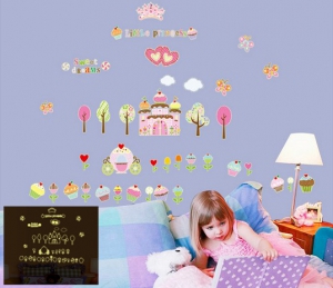 Светящийся стикер "Маленькая принцесса"  ― Интернет-магазин оригинальных подарков Tuk-i-tuk.ru