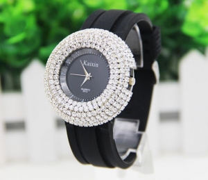 Женские наручные часы со стразами ― Интернет-магазин оригинальных подарков Tuk-i-tuk.ru