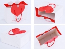 Подарочный пакет Сердце White 30х27х12 см. 
